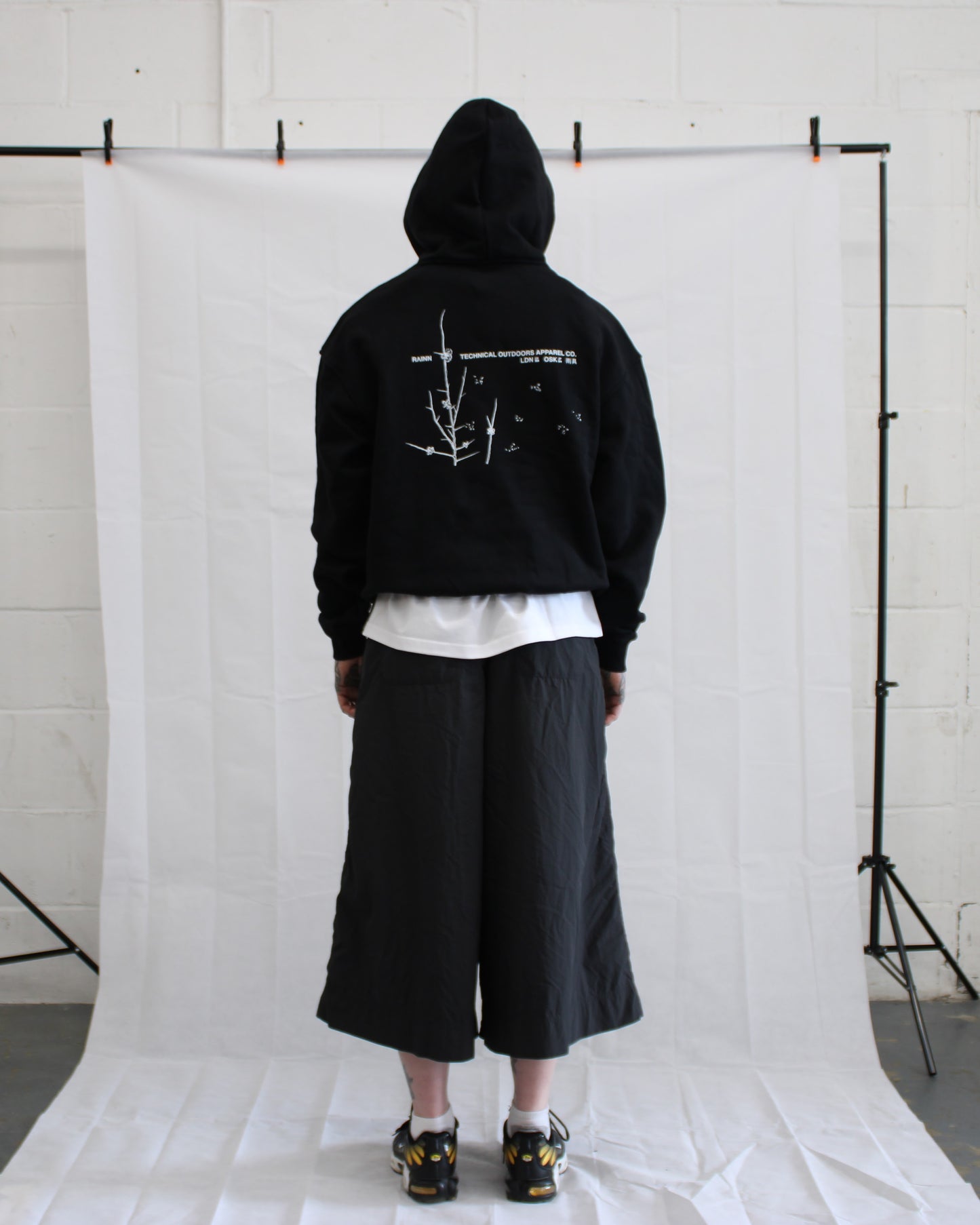 PRUNUS SPINOSA HOODIE